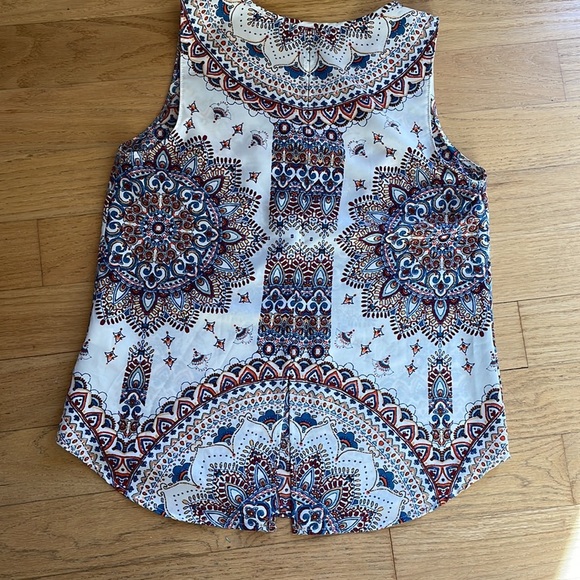 Jory split neck top from StitchFix - Picture 5 of 9
